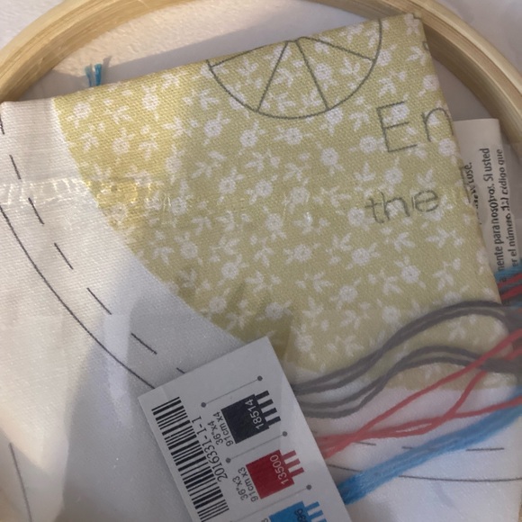2 embroidery kits, one opened. - Picture 3 of 4